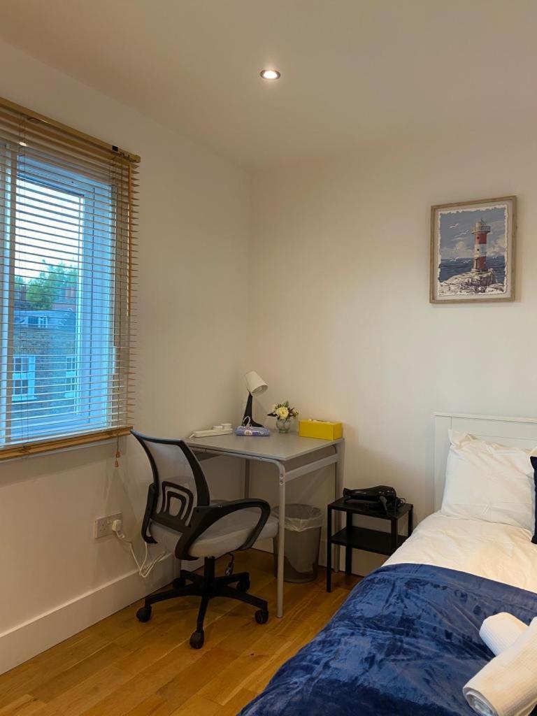 Séjour chez l'habitant Cosy Private Near Euston Station, *